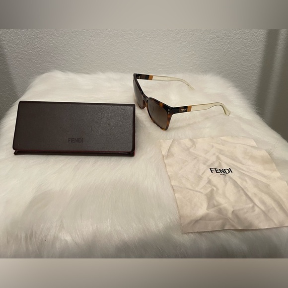 Brown Fendi women’s sunglasses!! Very lightly loved! Minimal wear! main image 5